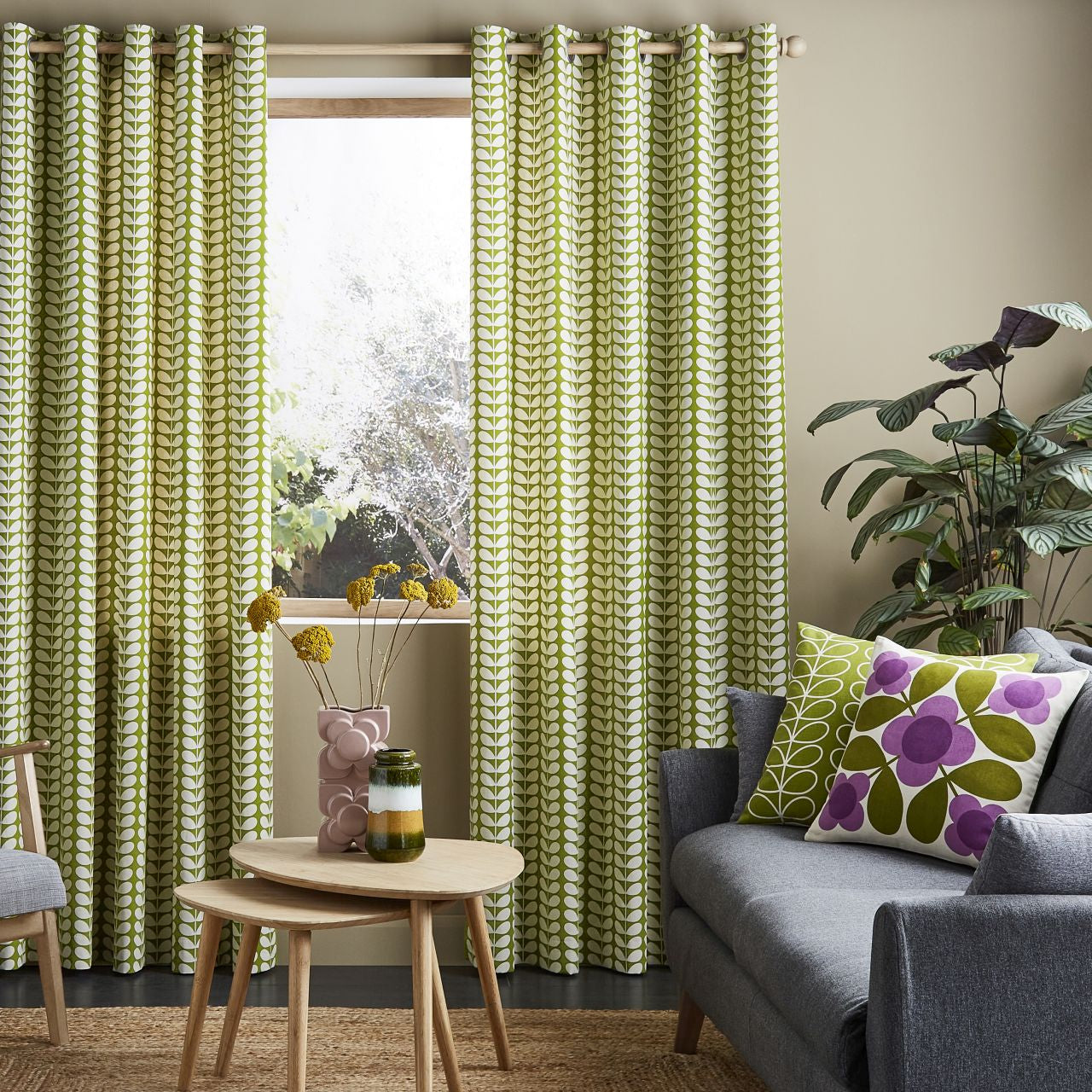 Solid Stem Eyelet Curtains - Pear