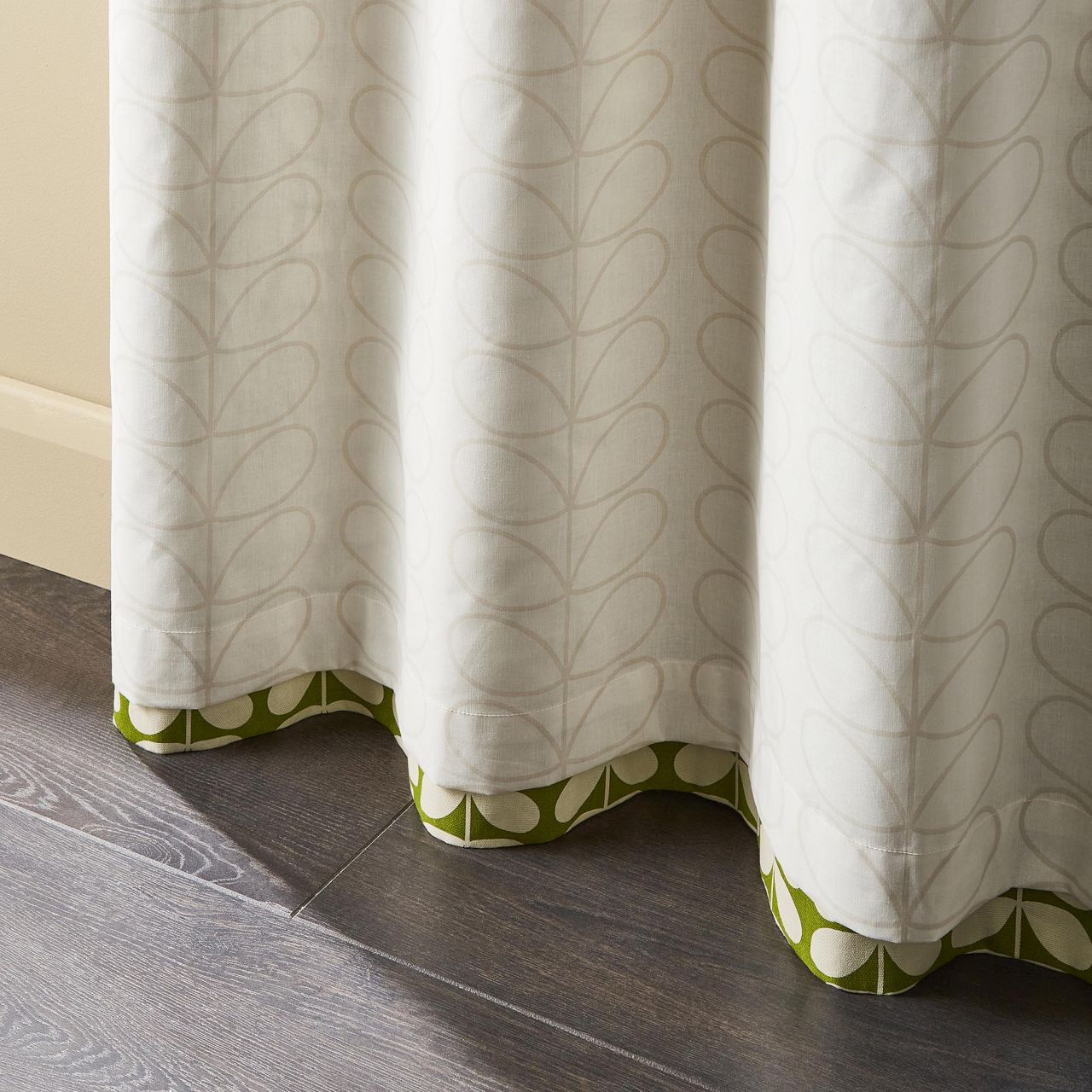 Solid Stem Eyelet Curtains - Pear