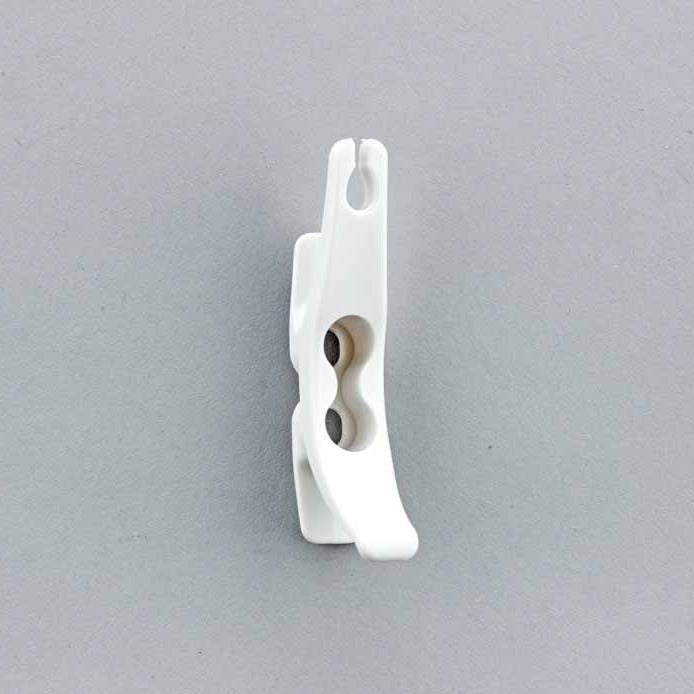 Cleat Accumulation Device - White